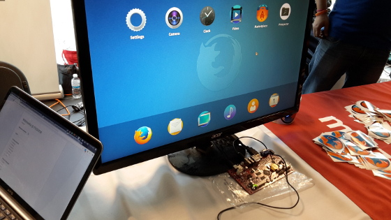 Demo of Firefox OS on ARMv7 development board during FOSDEM 2015